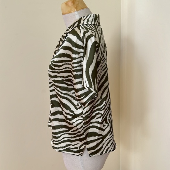 Rachel Zoe Green /ivory combo large front button short top, NWT. - Picture 3 of 7